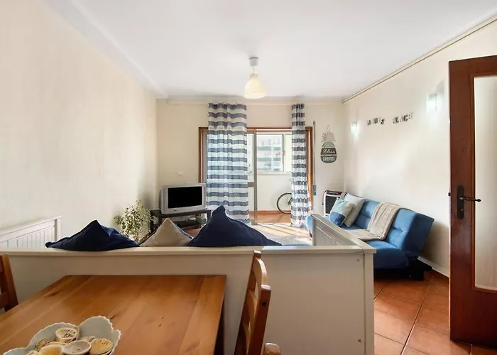 Апартаменты Manny's Place - By The Sea